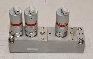 Fujikin Valve Manifold with 3x 0.39-0.59MPa Actuators KG8P7000 - Picture 1 of 4