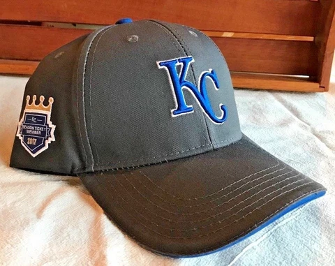 Kansas City Royals SGA 2017 Exclusive Season Ticket Holder Hat, Snapback New Cover