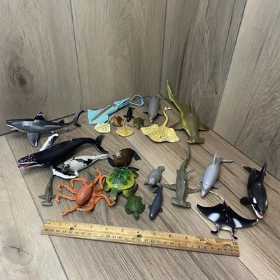 Mixed Lot 23 Vintage Sea Creatures Safari Toyi Schleich  - Image 1 of 2