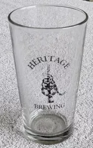 Vaso para beber Heritage Brewing Company of Manassas, Virginia, 6""H y 3,5""W - Imagen 1 de 3