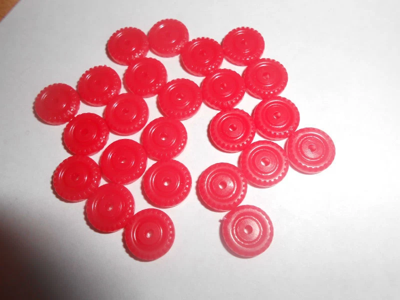 25 Red 5/16" Midgetoy Tootsietoy Rubber Tires New Old Stock Foto 1 de 1