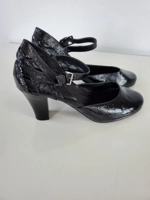 Zapatos de salón de charol talla 11 negros con reposapiés MUCHO ADO para mujer Foto 1 de 4