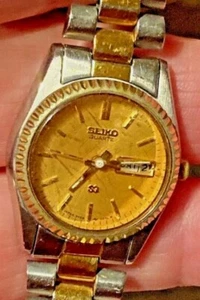 Vintage SEIKO WOMENS WATCH  Gold & Silver Tone Band. - Picture 1 of 6