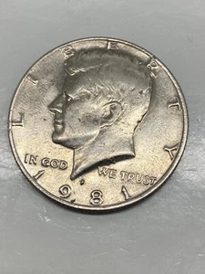 US Kennedy Half Dollar 50 Cents Münze 1981 Umlaufzustand, nie gereinigt - Bild 1 von 2