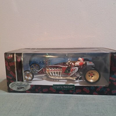2001 Hot Wheels Santa's Slightly Modified Christmas Holiday - Image 1 of 4