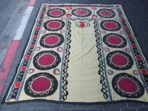 ANTIQUE UZBEK SILK HAND MADE- EMBROIDERED SUZANI 195x152-cm / 76.7x59.8-inches - Picture 1 of 12
