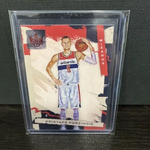 2021-22 Court Kings Ref 77/149 Kristaps Porzingis - Picture 1 of 2