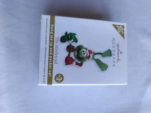 Hallmark 2011 Keepsake Ornament "The Mistletoad" - Picture 1 of 5