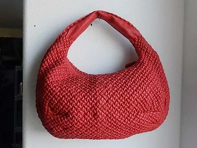 Bolso Veneta 9086 Rojo Medio Bottega Veneta Vientre  Foto 1 de 4
