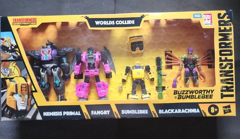Hasbro Transformers Buzzworthy Bumblebee Worlds Collide 4-Figure Set Cover