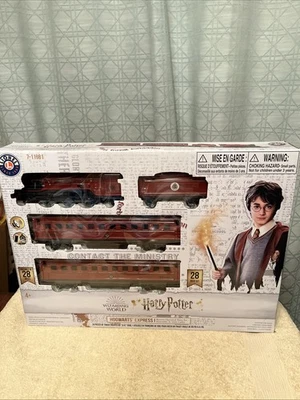 New Harry Potter Hogwarts Express 28-Pc Train Set Lionel 7-11981 Battery Powered - Image 1 of 2
