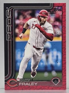 2025 Topps Series 2 Jake Fraley #675 Team Logo Variation SP - Cincinnati Reds - Picture 1 of 2