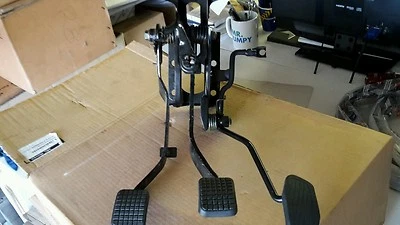 TABLERO DE PEDALES ROVER CITY ROVER 3 PEDALES Y CUBIERTAS NUEVO 284229000104 Foto 1 de 3