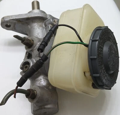 Conjunto de cilindro maestro OEM 46100-SP0-A53 ACURA LEGEND 1992-1995 DESCONTINUADO  Foto 1 de 4