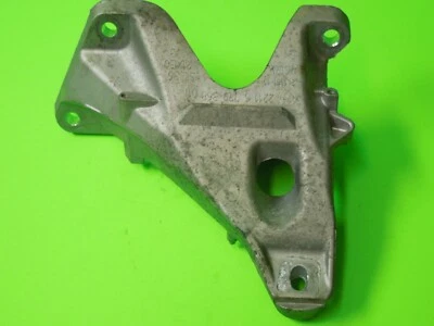 2010 10 09 2011 BMW Z4 E89 3.0L ENGINE RIGHT MOUNT BRACKET SUPPORT OEM USED  - Image 1 of 4