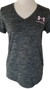 Under Armour Freedom T Shirt Ladies Sz Small Black Pink Logo Loose Fit 3257 - Picture 1 of 5