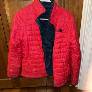 The North Face MossBud Swirl Reversible Jacket Atomic Pink Girls Large 14-16 - Picture 1 of 6