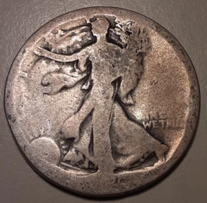 1920 Philadelphia Mint US 50C Walking Liberty Half Dollar (#104w-4993) - Picture 1 of 3