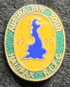 HALIFAX R.L.F.C. (RUGBY LEAGUE) GIRA AUSTRALIANA 1990 PIN INSIGNIA - Imagen 1 de 3