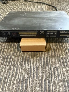 Yamaha SPX990 Multi-Effect Processor – CLASSIC REVERB, DELAY, CHORUS & MORE!! - Picture 1 of 2