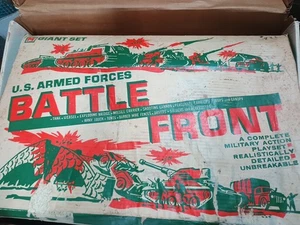 Conjunto gigante de varios fabricantes de juguetes de las Fuerzas Armadas de Estados Unidos frente de batalla con caja años 60 - Imagen 1 de 7