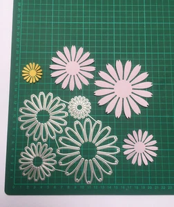 Large 4pcs Gardenia Flowers Die Set - Largest Die Measures 9.4 X 9.4cm - Picture 1 of 4