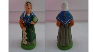 SANTON CARBONEL FEMME AU CHOU ET A L'AIL 7 CM - Foto 1 di 2