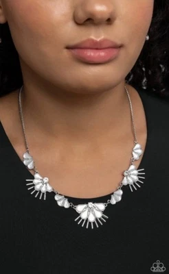 Paparazzi Fluttering Fan White Moonstone Necklace - Изображение 1 из 2