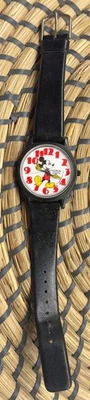 Винтажные кварцевые пластиковые наручные часы Disney Mickey Mouse 1990-е Lorus Shojri черные - Изображение 1 из 4