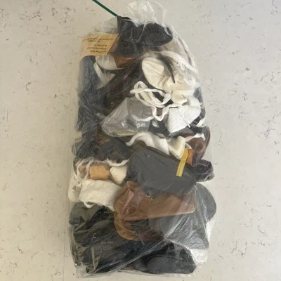 Lote masivo de zapatos de muñeca composición bebé porcelana  Foto 1 de 4