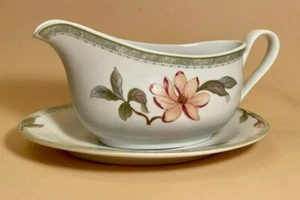 Oneida Fine Porcelain Select Collection Savannah Pattern Gravy Boat & Underplate - Picture 1 of 6
