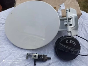 Mazda 6 MK2 GH 2007-2012 saloon white pearl genuine fuel tank flap ,cap, cover - Picture 1 of 1
