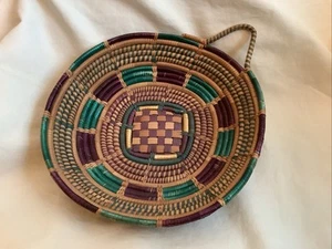 Vintage 7.5" Coiled Natural Fiber Woven Basket w/Handle Tan Green Purple - Picture 1 of 6