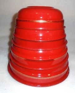 VTG Enamelware red & white Round Nesting Bowls Set Of 4 - 6.75",7.5”,8.5”,9.5” - Picture 1 of 11