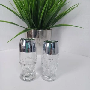 Vintage Clear Glass Salt And Pepper Shaker Set Honeycomb MCM EUC - Picture 1 of 7
