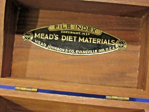 1932 Old wooden box Mead's Diet Materials A - Picture 1 of 5
