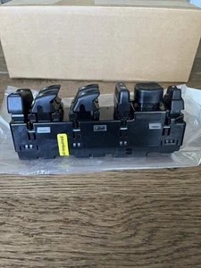 2003-2006 Tahoe Yukon Silverado GM Window Switch BWD WST494 - Picture 1 of 4