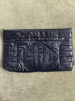 Murval Negro Hinchado Material Arrugado Bolso sin asas Bolso de cosméticos Sin correa ¡Único! Foto 1 de 4