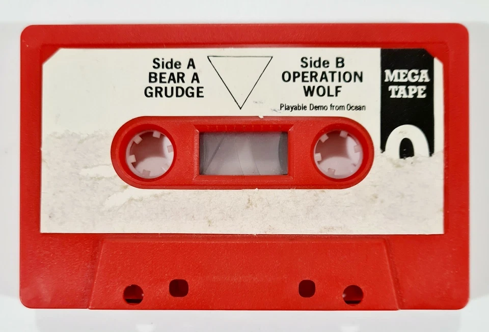 © Sinclair ZX Spectrum Cassette MEGA TAPE 9 BEAR A RENDGE/OPERATION WOLF Demo - Imagen 1 de 1