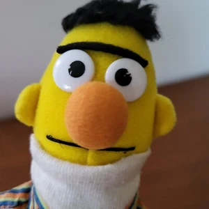 Peluche Bert de Plaza Sésamo sin etiquetas de uso menor - Imagen 1 de 6