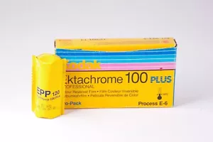 Pelicula Film Kodak Ektachrome 100 Plus 120mm Caducada 07/1998 - Imagen 1 de 1