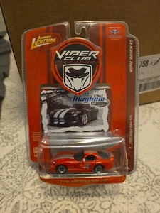 JOHNNY LIGHTNING: Mopar Mayhem R3 Viper Club of America 2000 Dodge Viper GTS - Picture 1 of 5
