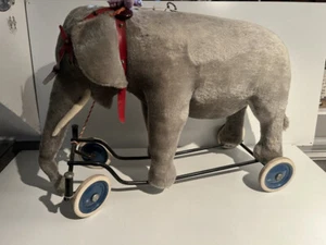Großer Steiff Elefant auf Räder mit Stimme 60 x 45 cm - Bild 1 von 12