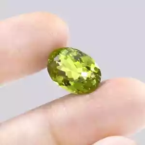 AAA 11x9 mm Natürlicher Peridot Grün Ceylon Saphir Lose Oval Edelsteinschliff. - Bild 1 von 5