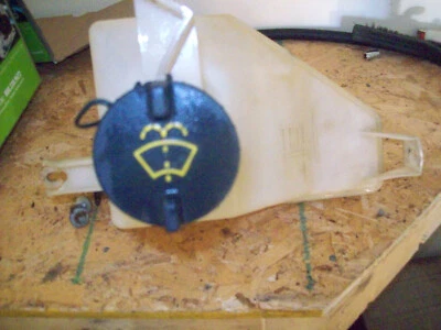 99-04 Ford F250 F350 Super Duty бак бутылки жидкости омывателя лобового стекла с крышкой насоса - Изображение 1 из 2