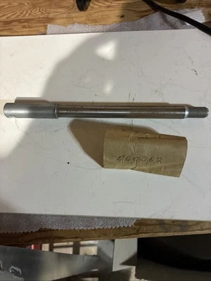 Eje delantero Norton Commando 06-0362 Foto 1 de 4