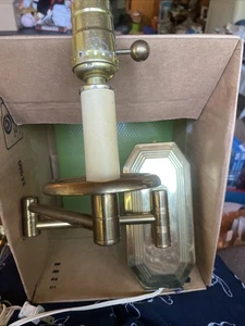 Vintage Gold Metall Messing Schwenkarm Wandlampe elektrische Leuchte Wandleuchte MCM 3-fach - Bild 1 von 19