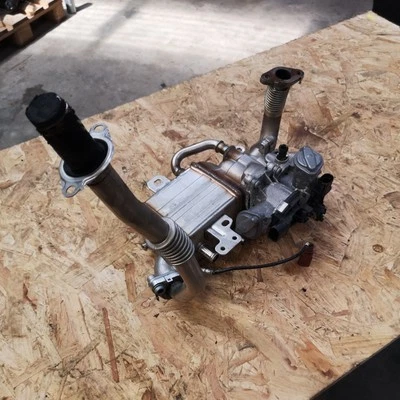 VW TRANSPORTER T6.1 2.0 TDI  EGR EXHAUST GAS COOLER   04L131512CH — 第 1/4 张图片