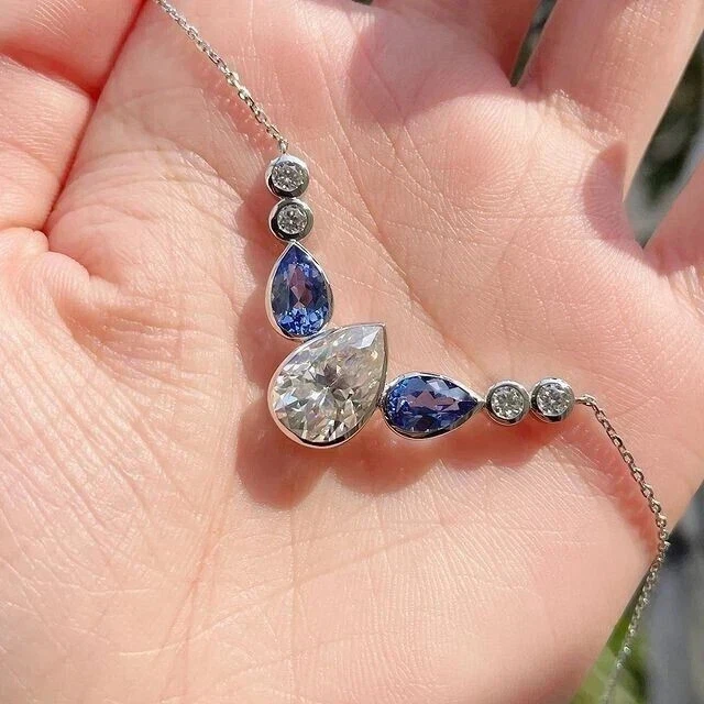 Colgante de boda de zafiro pera para mujer 2 quilates con diamantes creados en laboratorio enchapados en oro de 14 quilates Foto 1 de 4