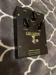 Electro-Harmonix Big Muff Distortion/Sustainer Russia Vintage Guitar Pedal & box - Picture 1 of 5